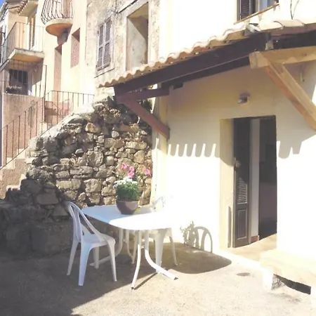 Bella Vista Apartment *