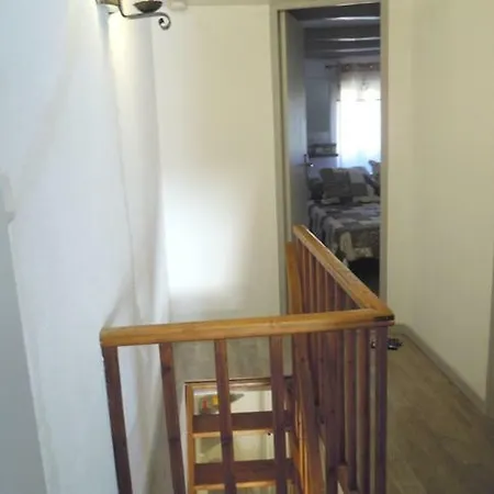 Bella Vista Apartment *